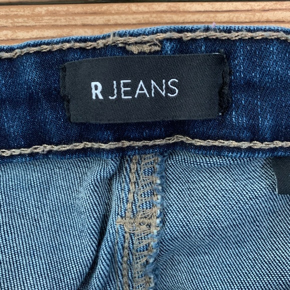 REITMANS FLORAL EMBROIDERED ROSE JEANS - Picture 6 of 14